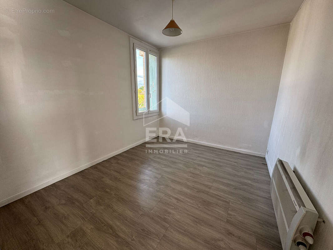 Appartement à SAINT-CYR-SUR-MER