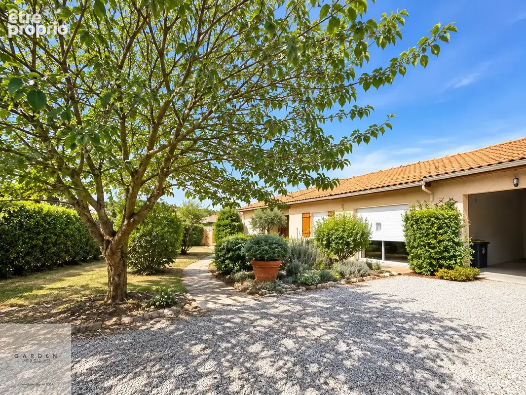 Photo Maison à Saix au prix de 305 000€