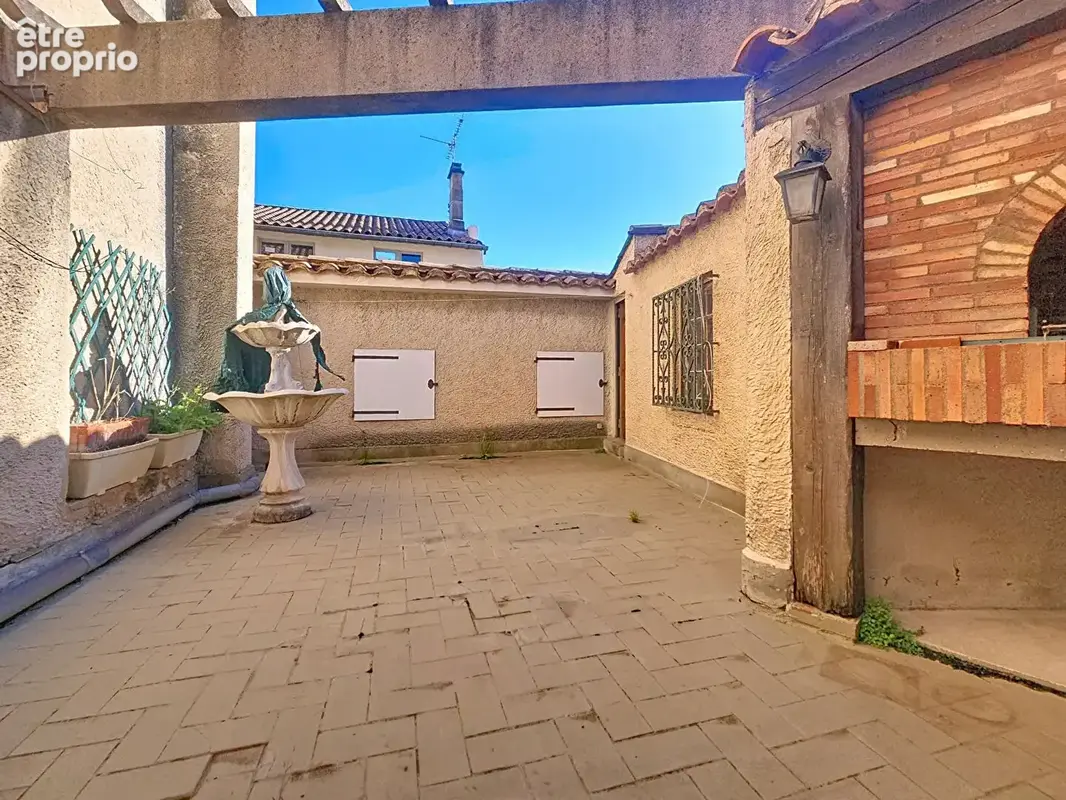 AVIGNON INTRA-MUROS. Appartement T2 35m² terrasse sans vis à vis - photo 5