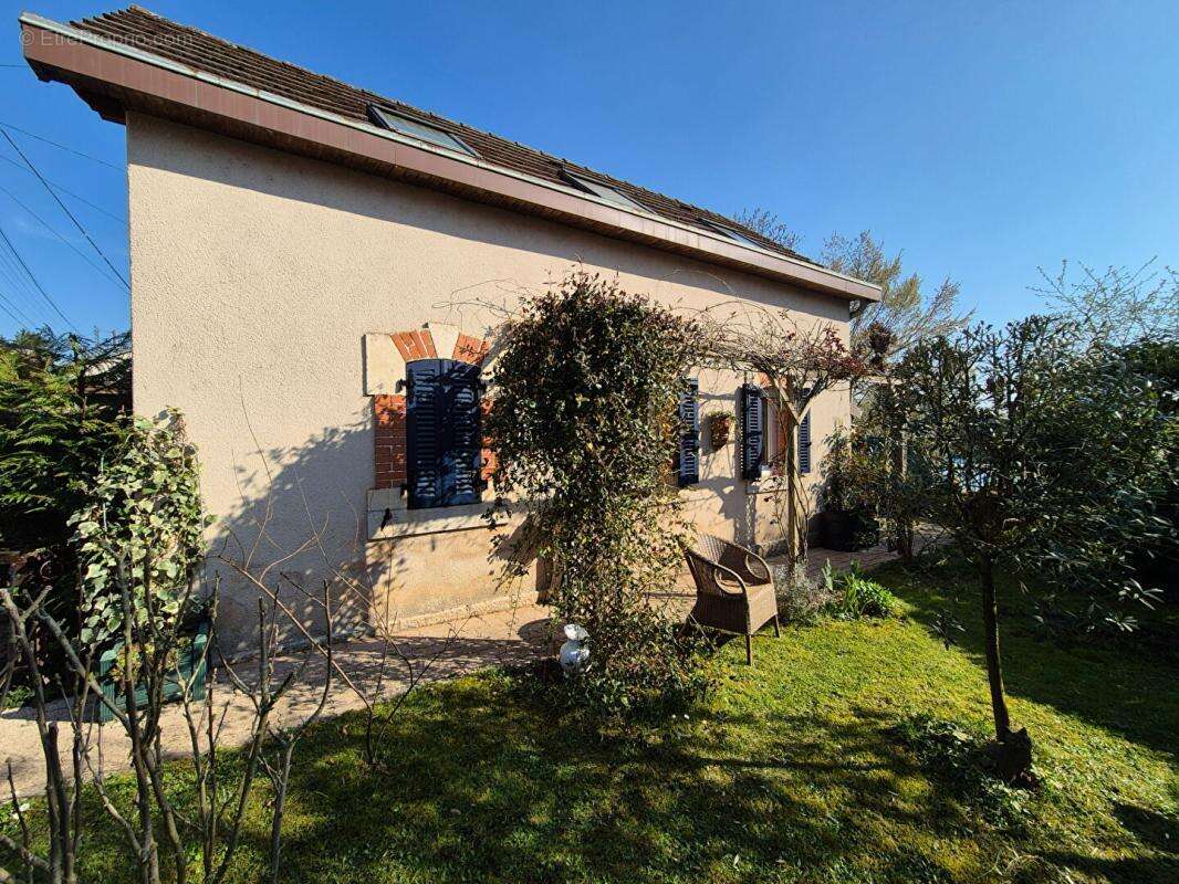 Maison à SCEY-SUR-SAONE-ET-SAINT-ALBIN