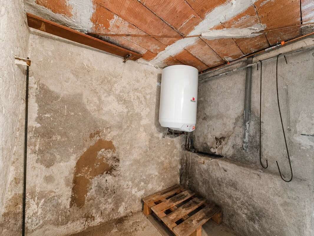 Tourrette-levens – maison à rénover dans un écrin de verdure - photo 13