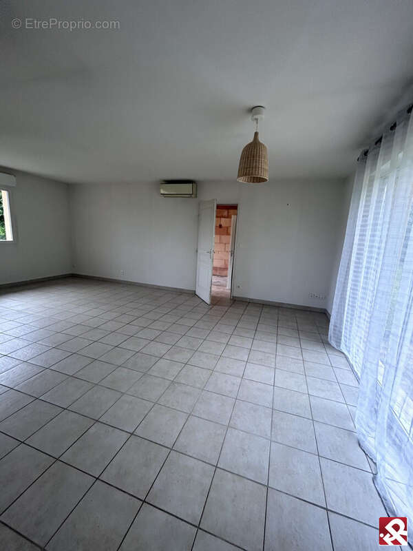 Maison à LA SOUTERRAINE