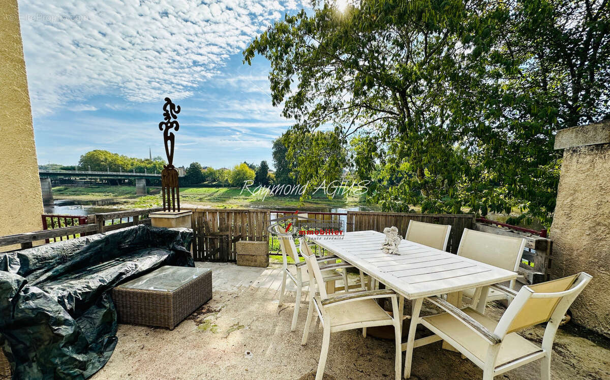 Maison à PORT-SAINTE-FOY-ET-PONCHAPT