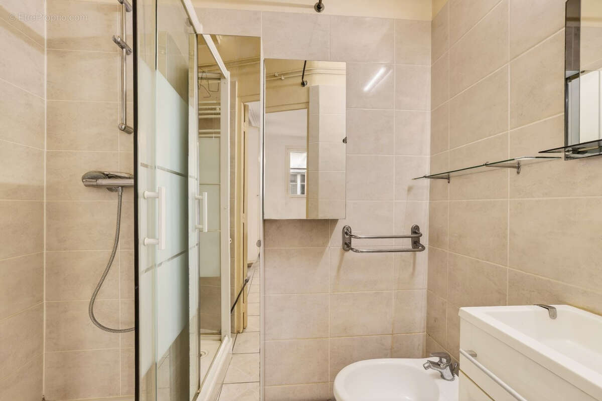Appartement à PARIS-10E