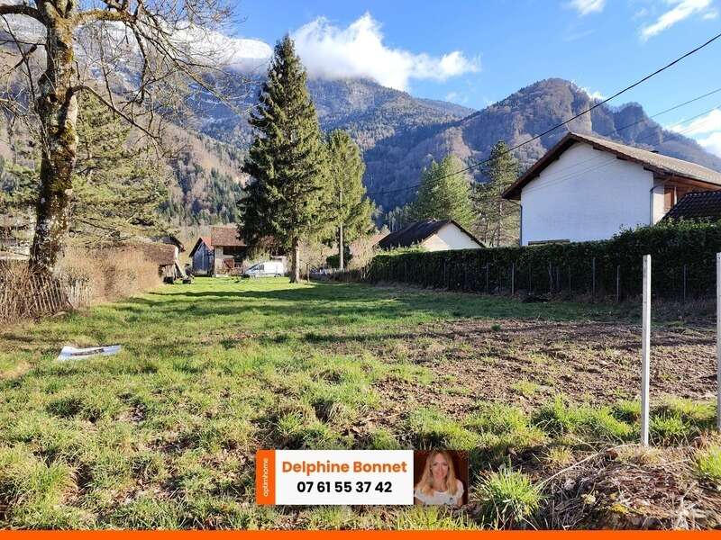 Terrain à SAINT-JOSEPH-DE-RIVIERE