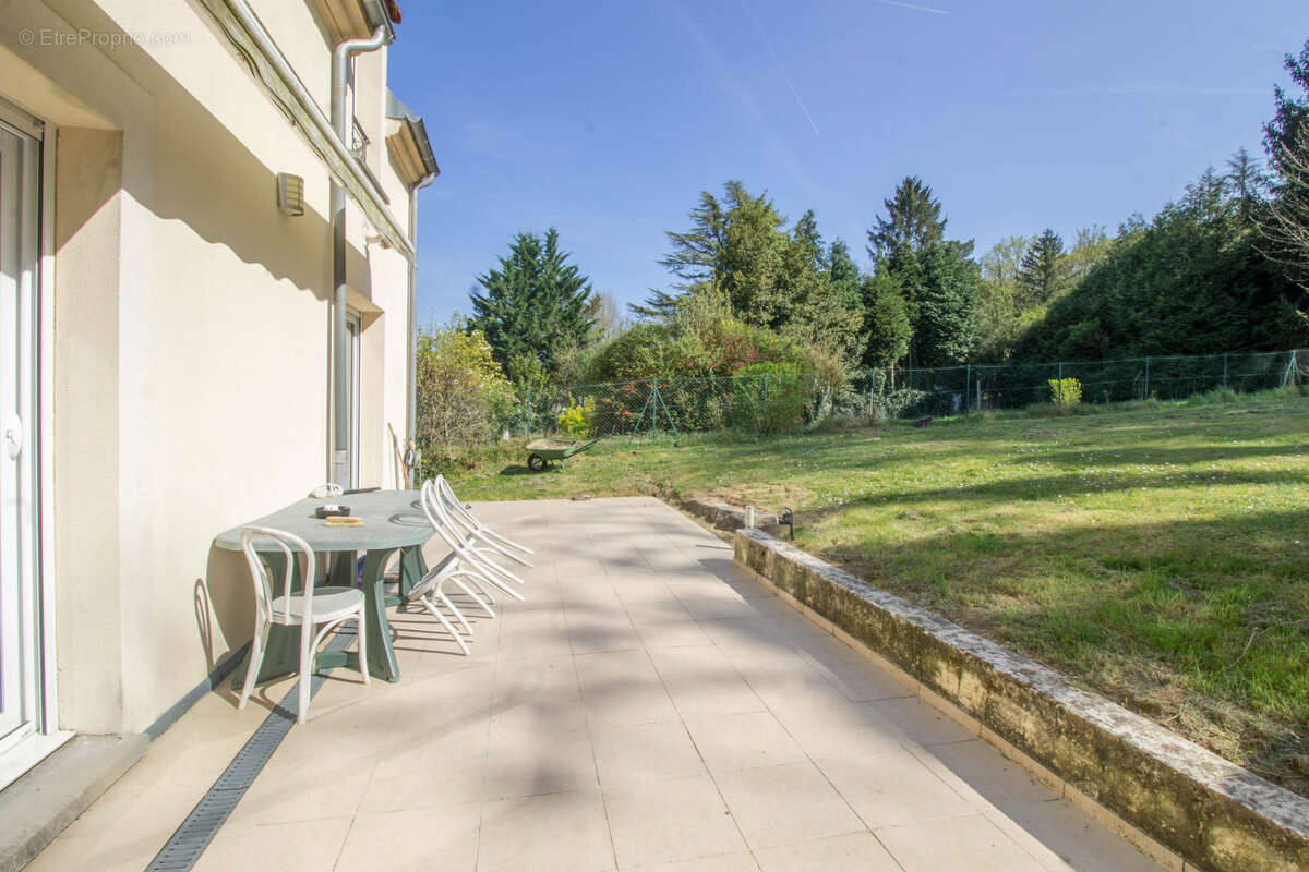 Maison à JANVILLE-SUR-JUINE