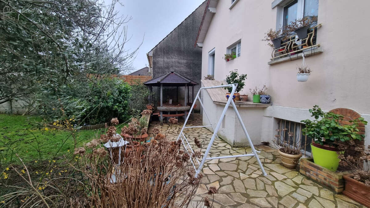 Maison à TREMBLAY-EN-FRANCE