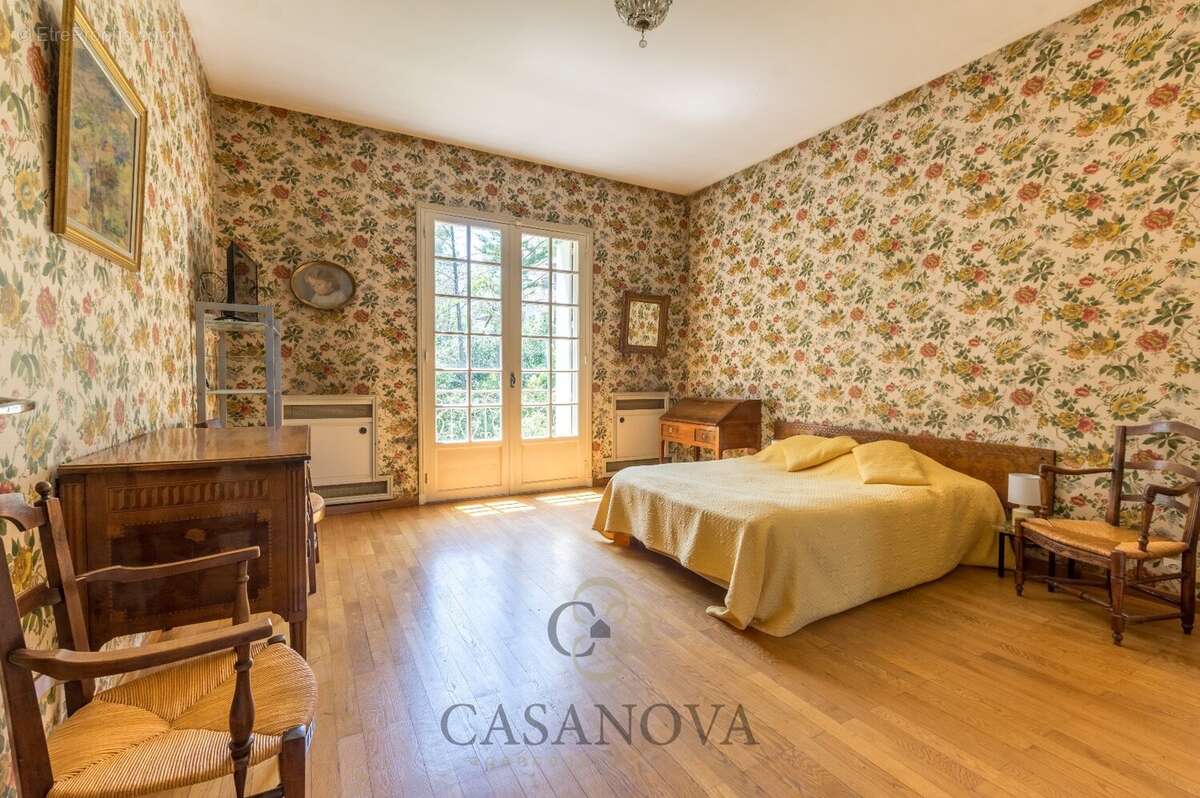 Maison familiale de plus de 270 m² avec parc arboré de 3 000 m² aux Arceaux à Montpellier - photo 21