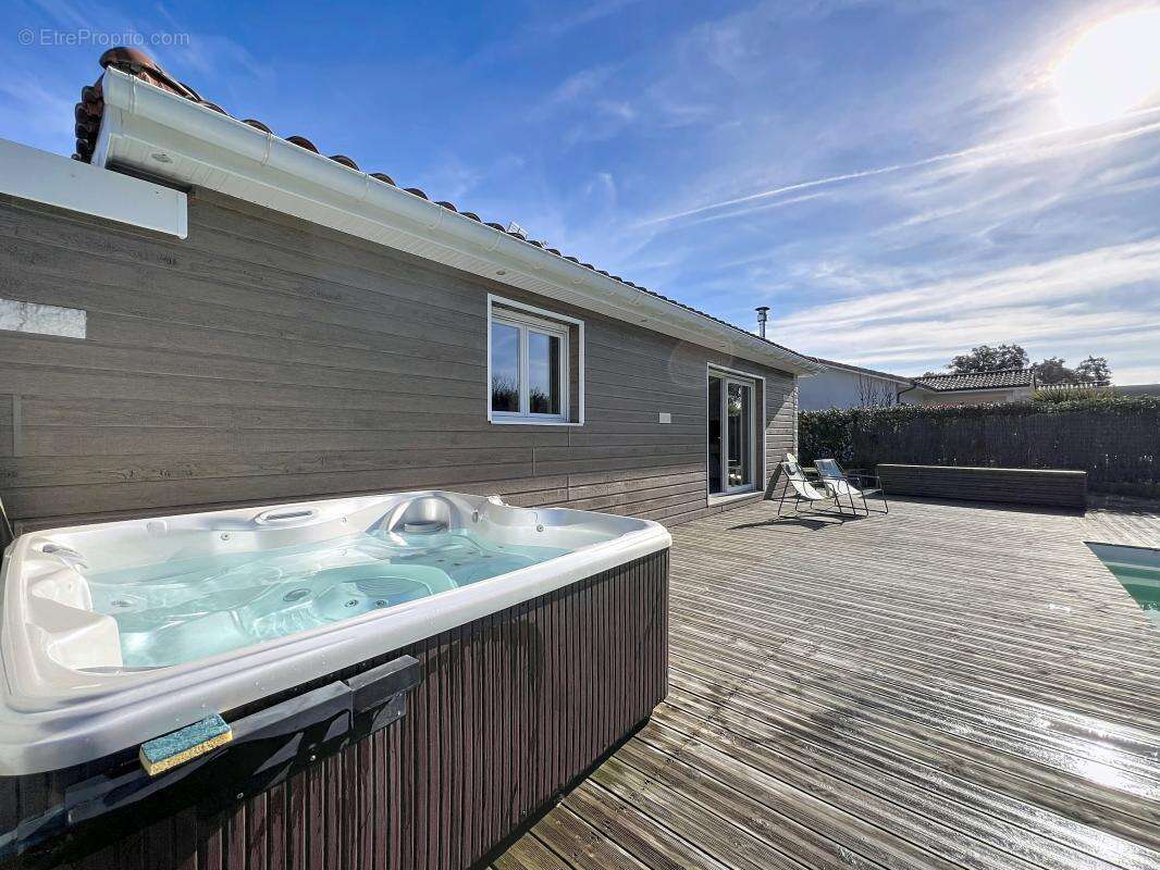 Maison à TOSSE