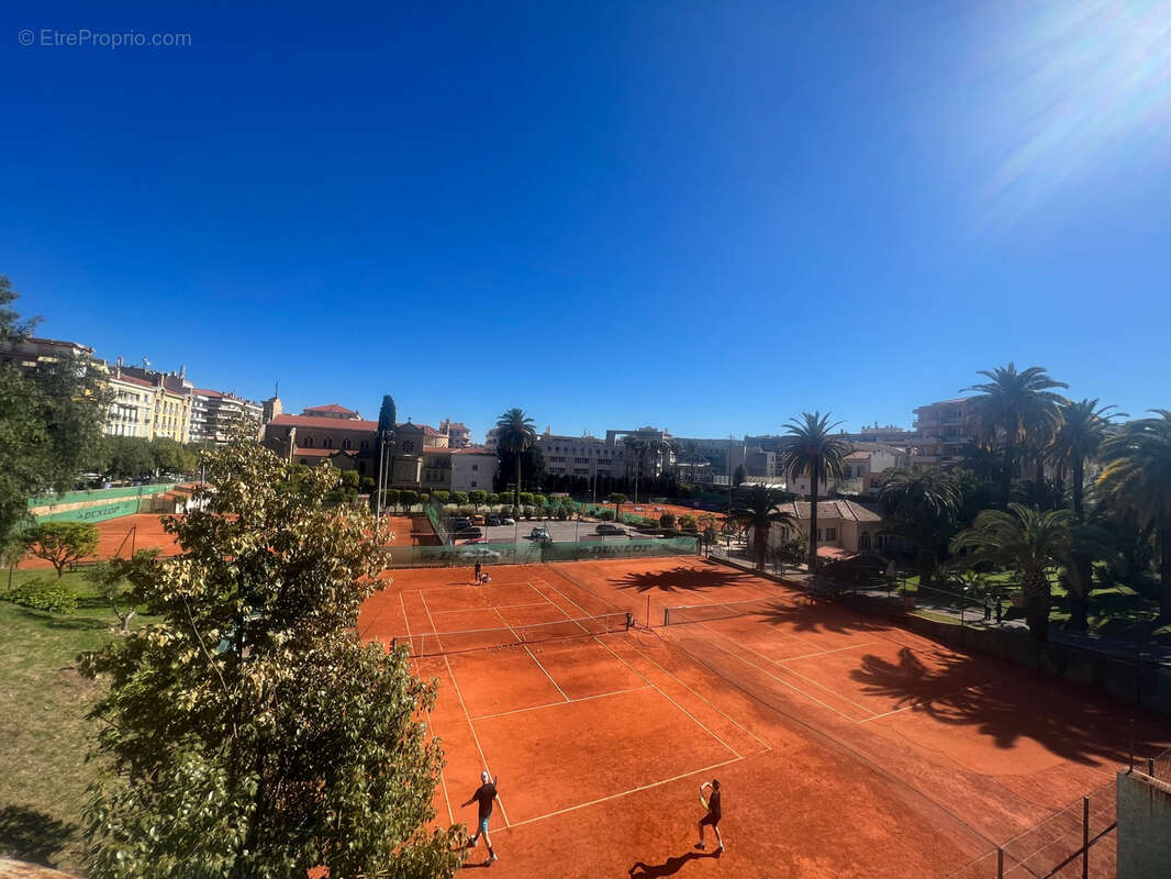 EXCLUSIVITE- BAISSE DE PRIX-Bel emplacement pour ce T3 de 77m2 avec vue dégagée sur Tennis Club de Menton-Balc - photo 15