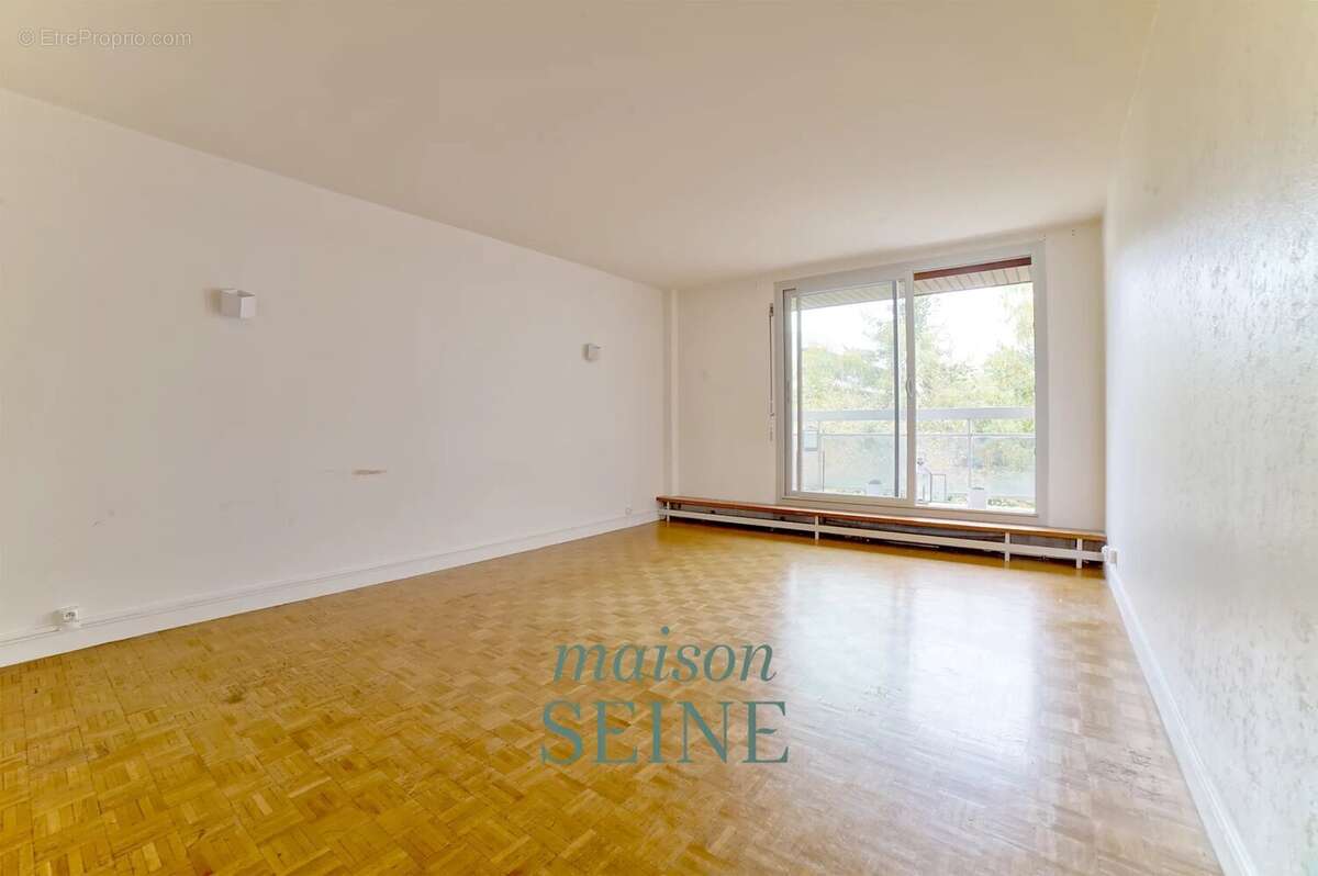 Appartement à NEUILLY-SUR-SEINE