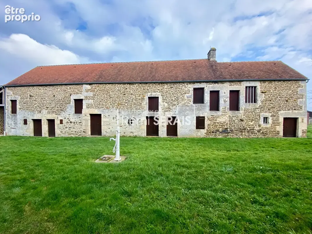 Propriété de caractère avec dépendances à vendre - photo 14