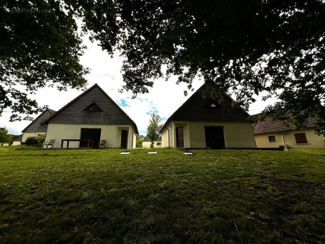 Secteur Lacapelle-Marival: 2 maisons, une de 3 chambres, l'autre à rénover complètement,  dans une copropriété privée - photo 2