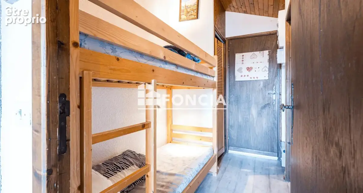 Exclusivité Foncia – Un cocon alpin au sommet, avec vue imprenable et accès direct aux pistes - photo 5