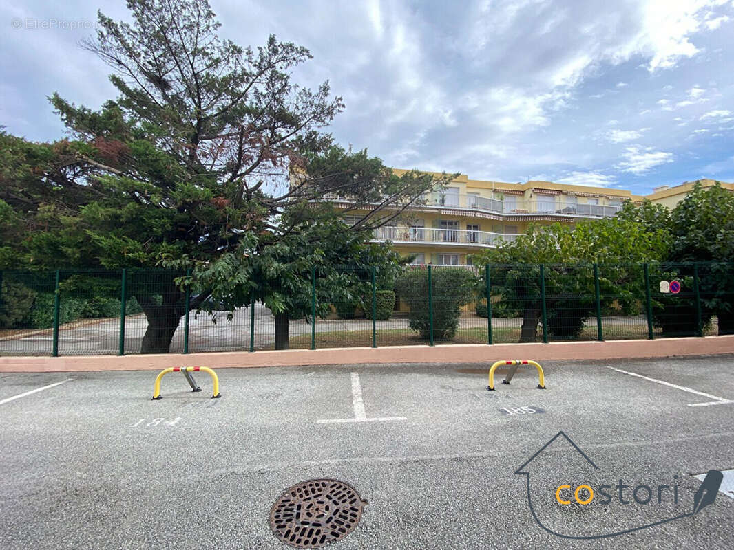 Parking à FREJUS