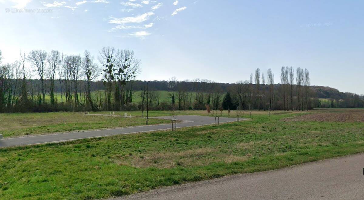 Terrain à VITRY-LE-CROISE