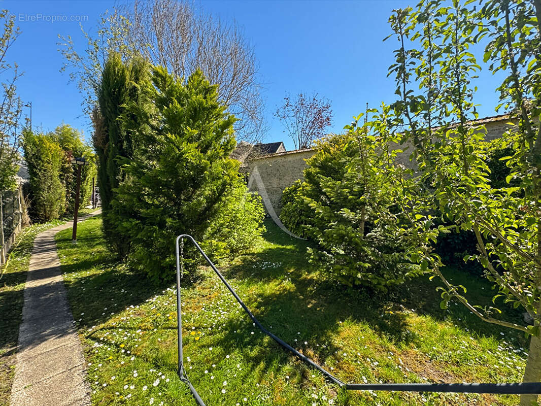 Maison à ETAMPES