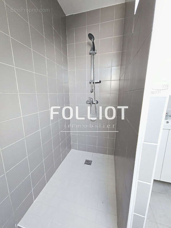 Appartement à PORT-EN-BESSIN-HUPPAIN