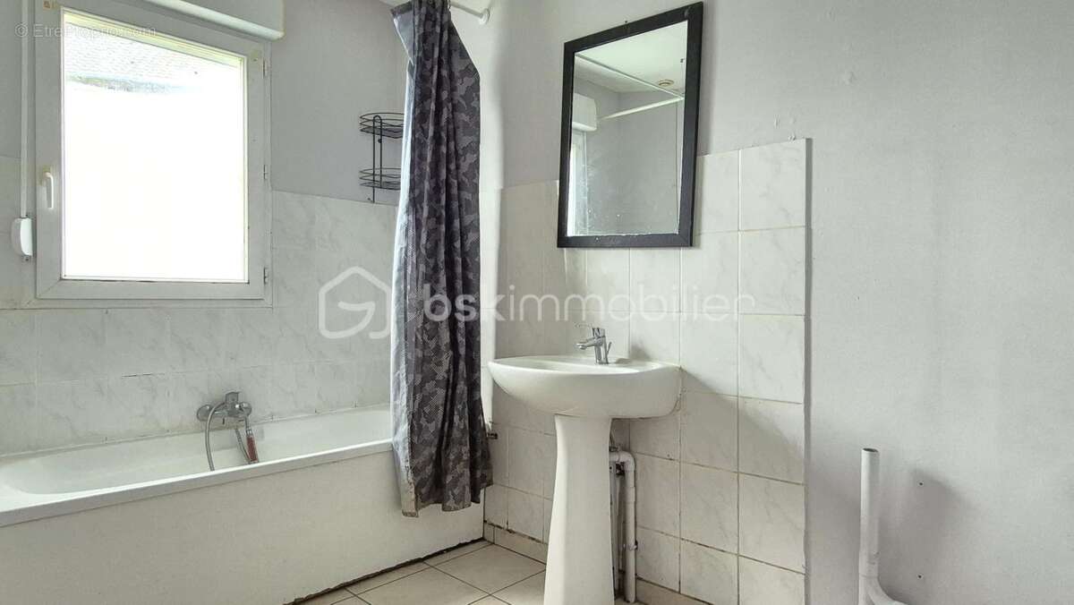 Maison à CHARMES