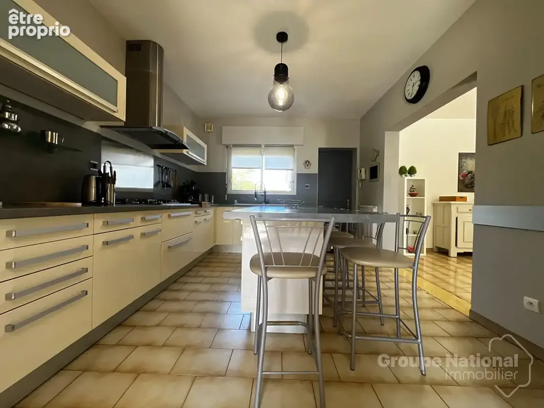 Maison 182 m2 -  4 chambres sur 3500m2 de terrain avec piscine - photo 7