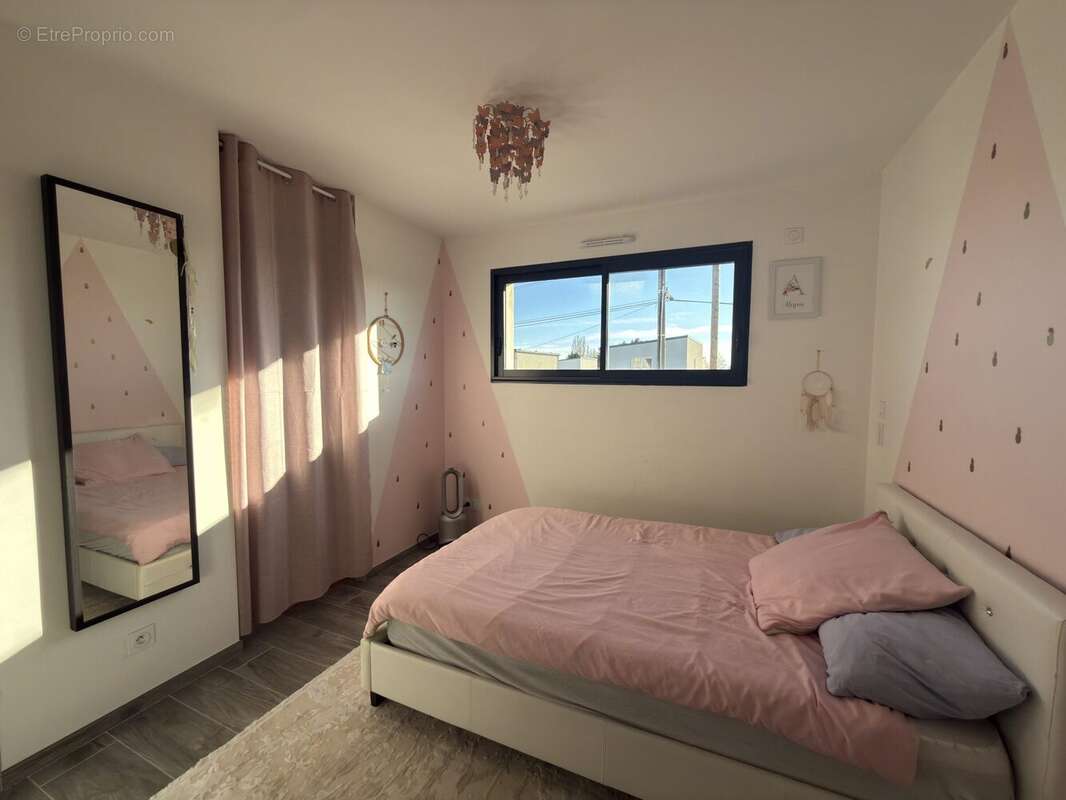 Maison à LES PONTS-DE-CE