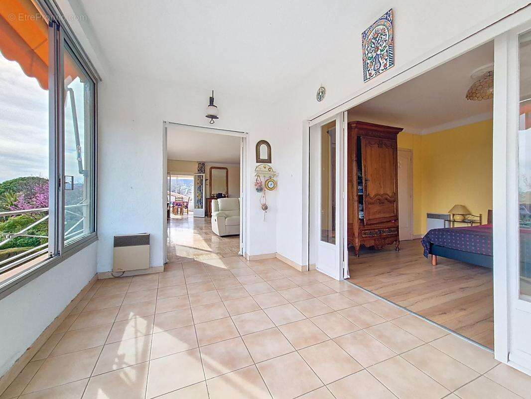 Appartement à VENCE