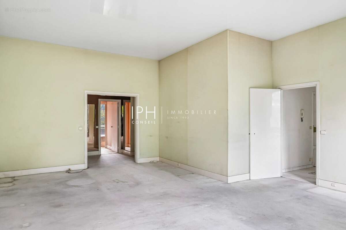 Appartement à NEUILLY-SUR-SEINE