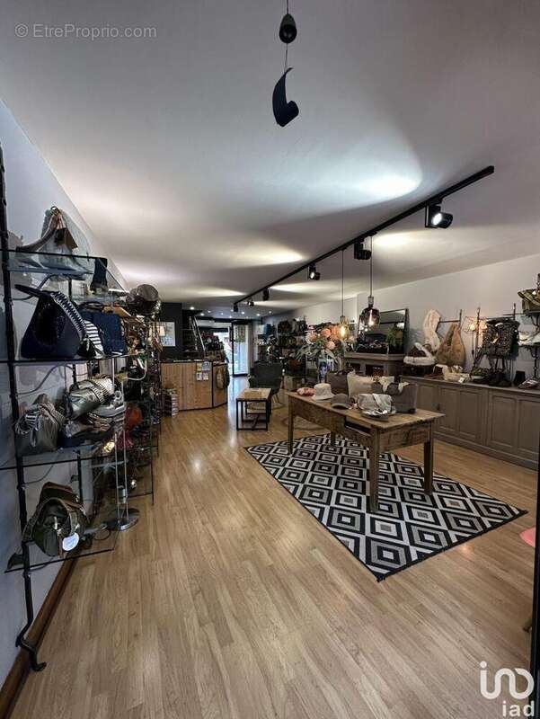 Photo 2 - Commerce à SAINT-CERE