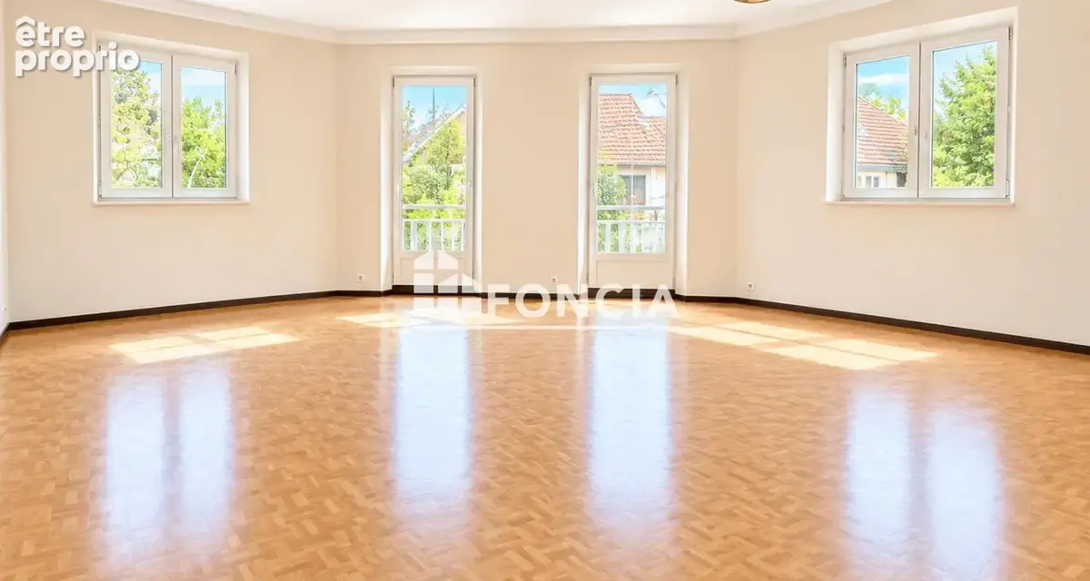 Photo Appartement à Emerainville au prix de 220 000€