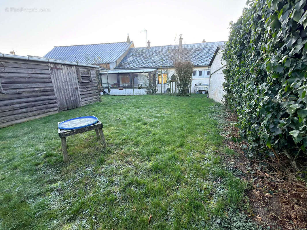 Maison à SAINS-RICHAUMONT