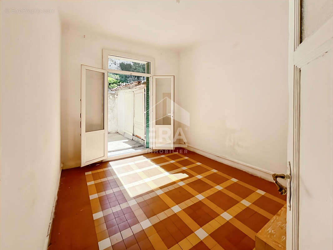 Appartement 44m² à marseille 6e arrondissement - photo 3