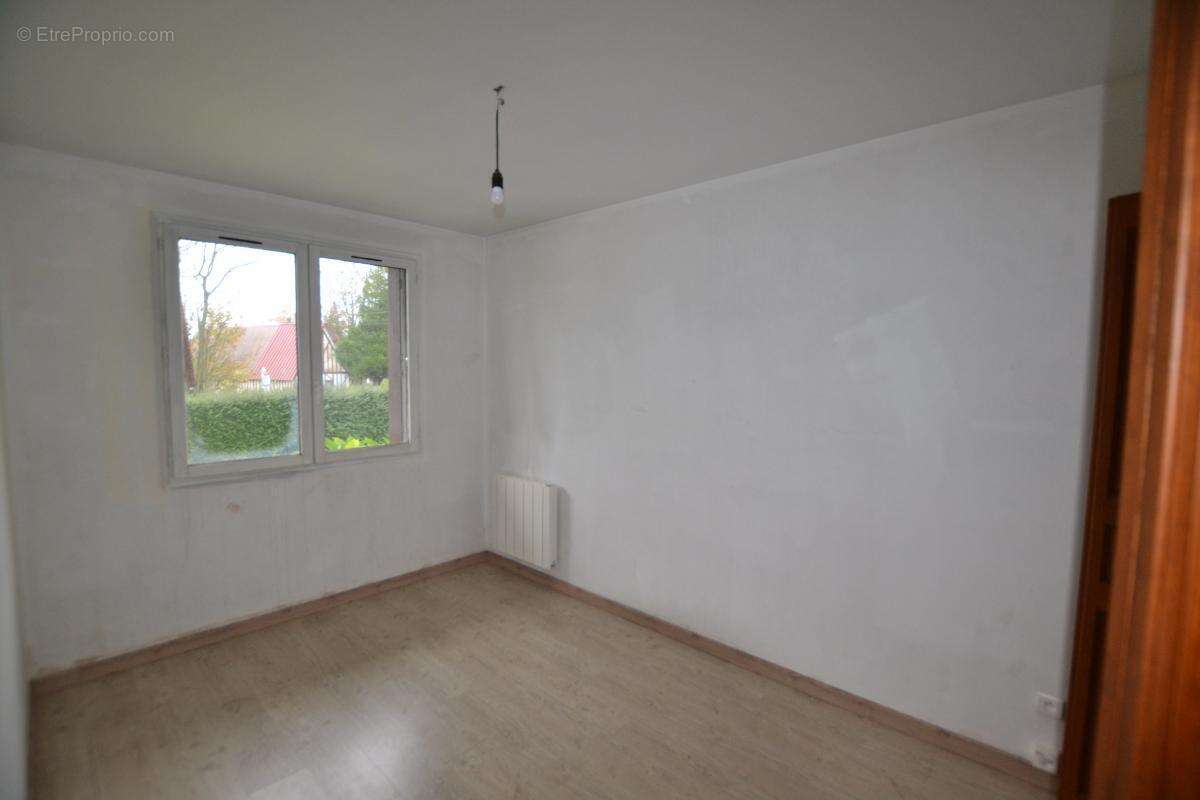 Maison à AVREMESNIL