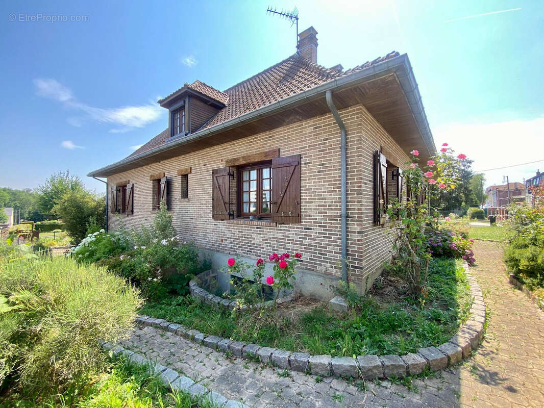 Maison à SAINT-QUENTIN