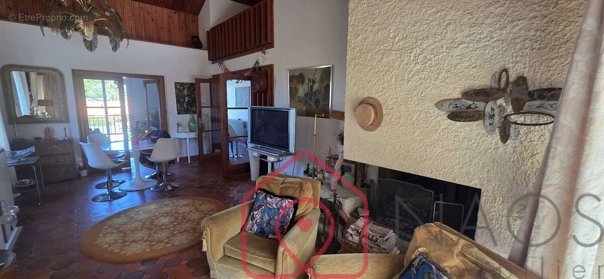 Maison à BUXEROLLES