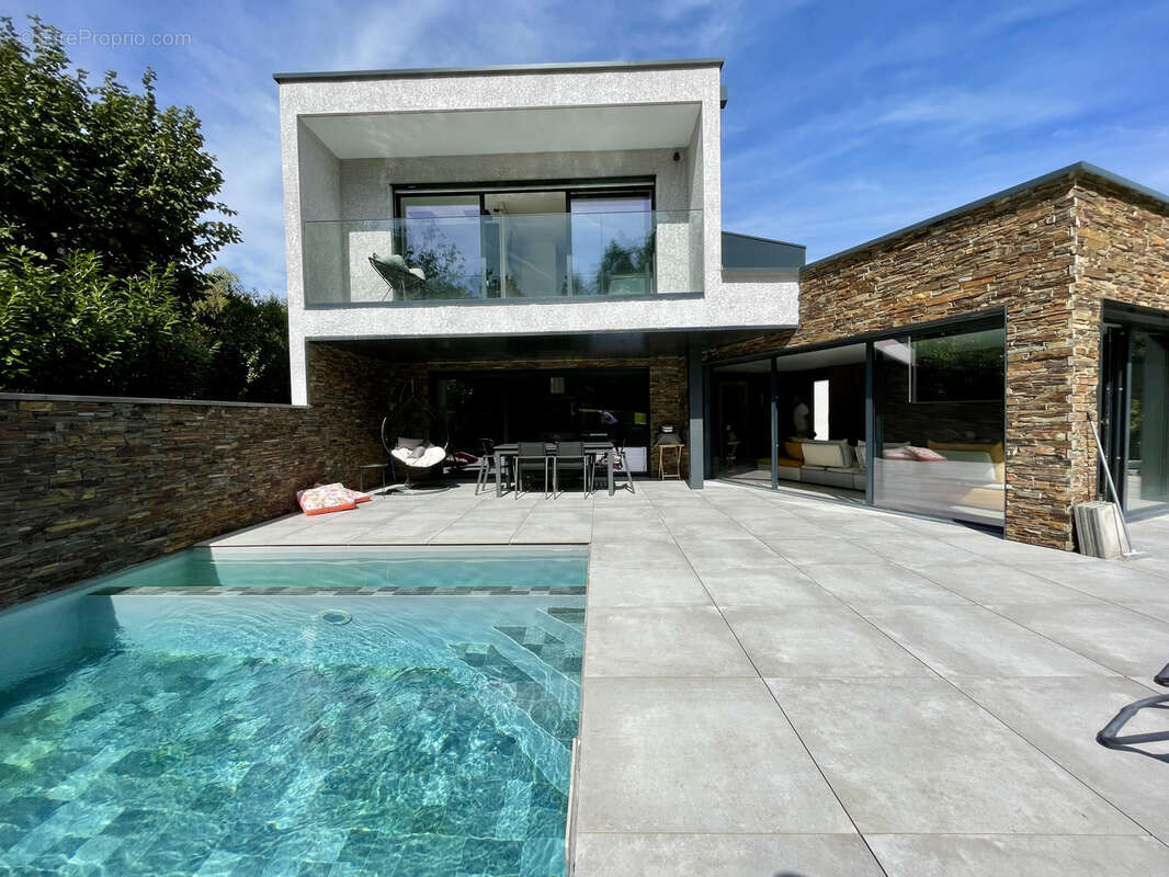 Maison à BARBERAZ