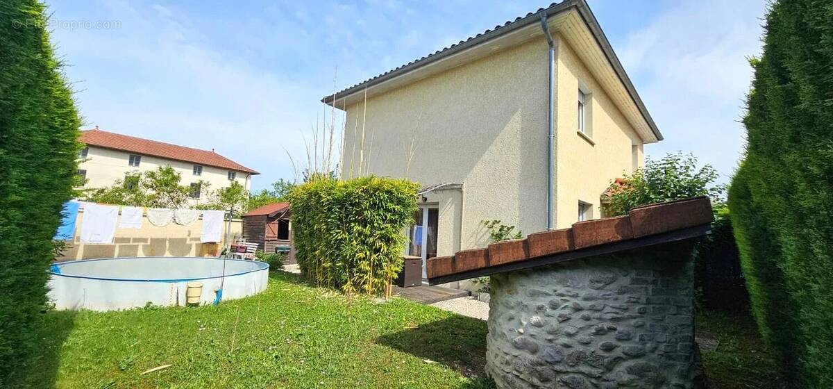 Maison à SAINT-MAURICE-DE-REMENS