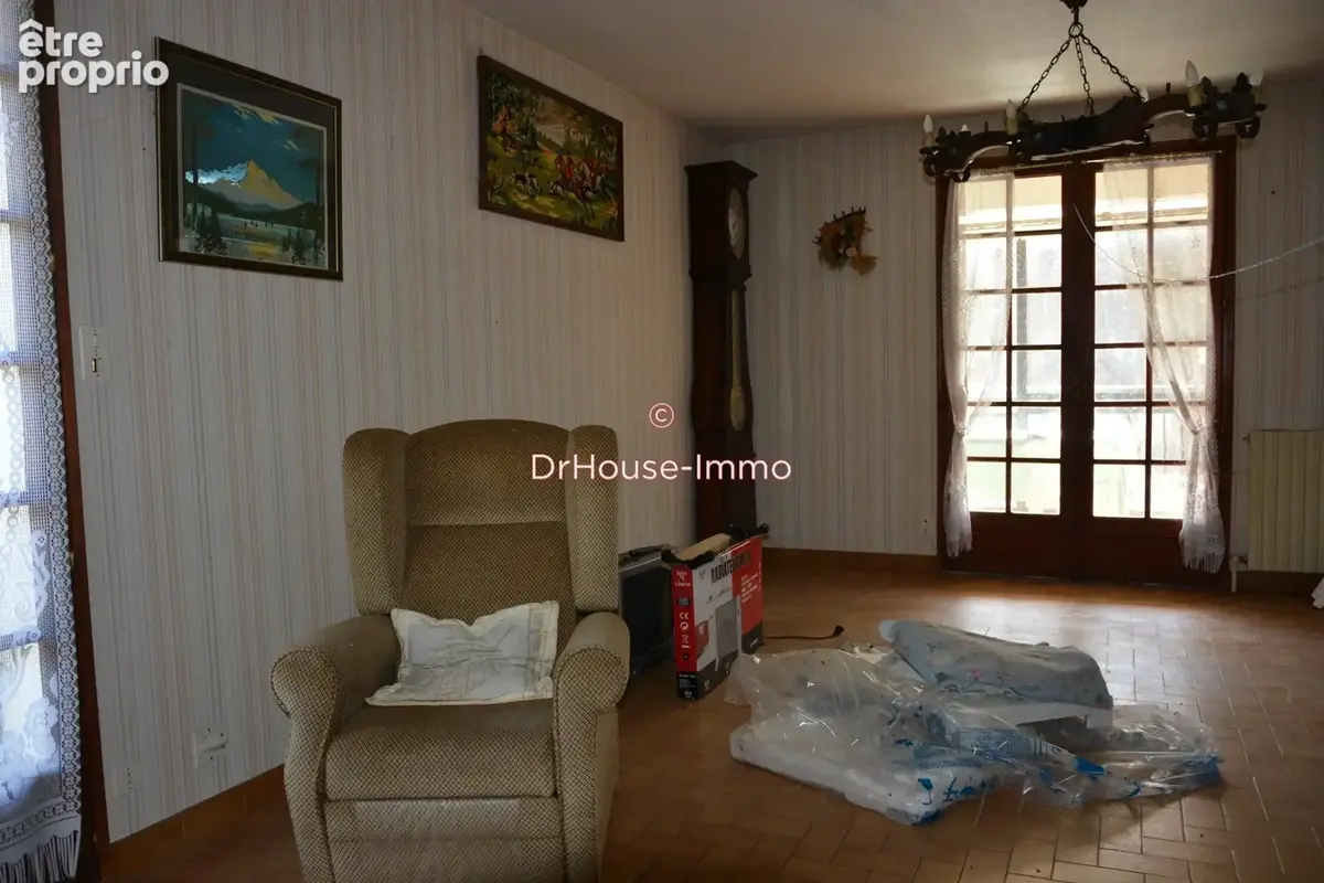 Maison 6 pièces 120 m² à vendre à Rochechouart (87600) - photo 5