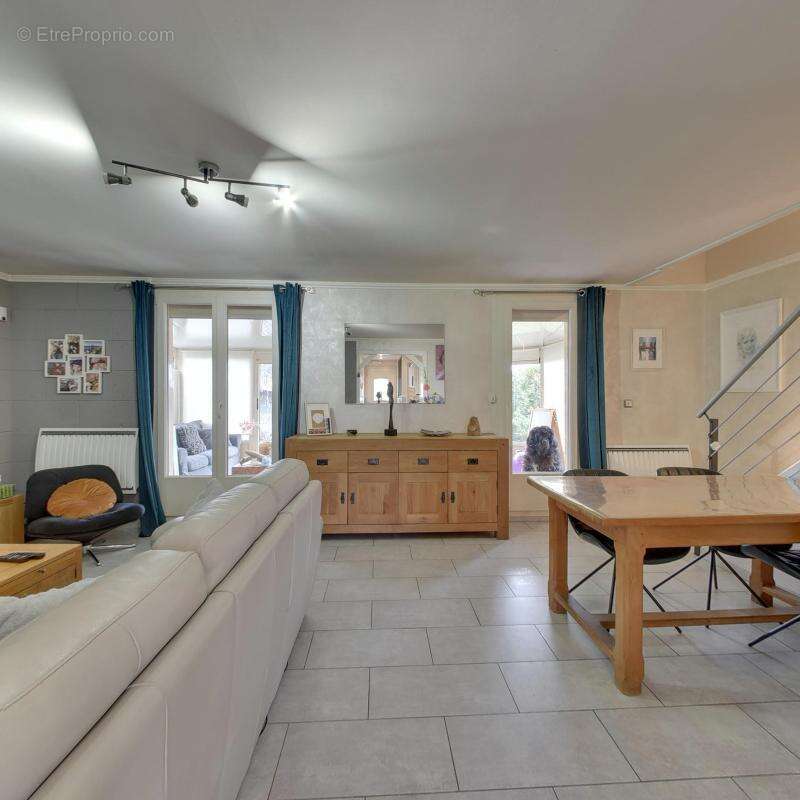 Maison à TREMBLAY-EN-FRANCE