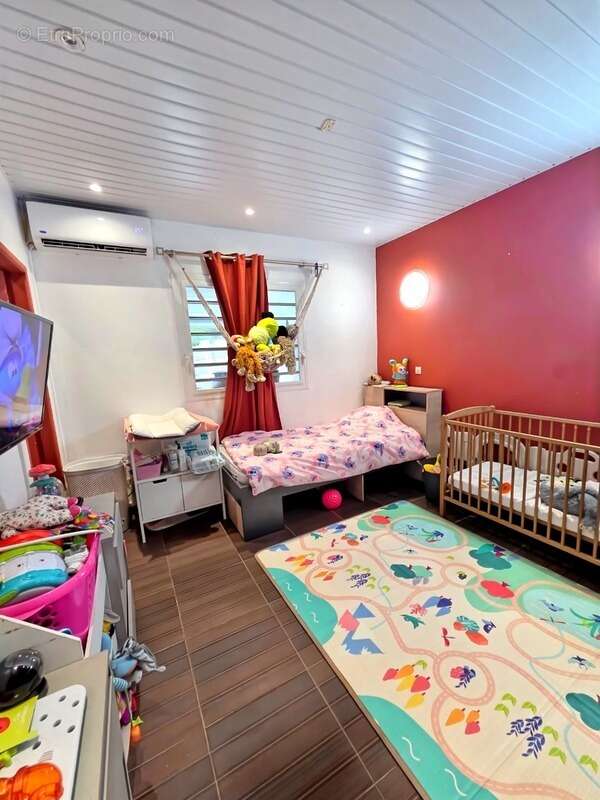 Maison à REMIRE-MONTJOLY