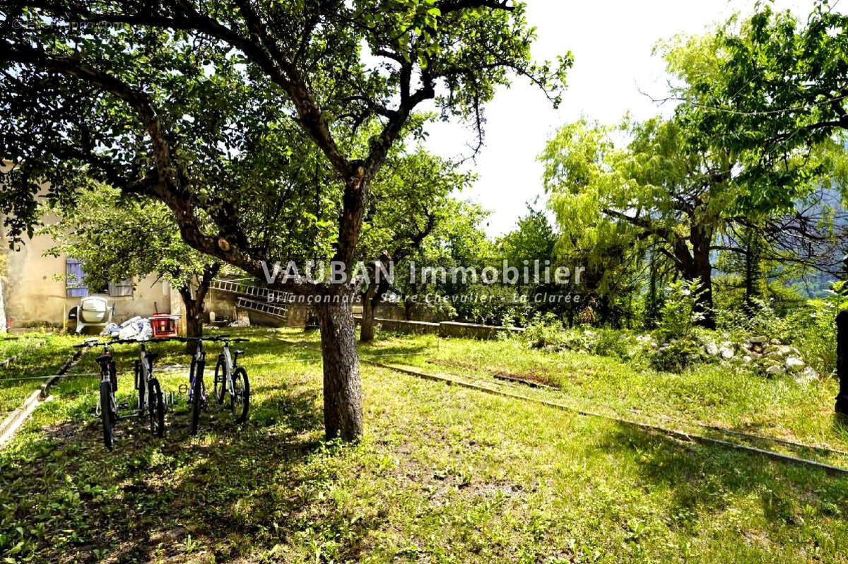 Authentique bâtisse avec jardin, terrain et vue montagne à Briançon - photo 16