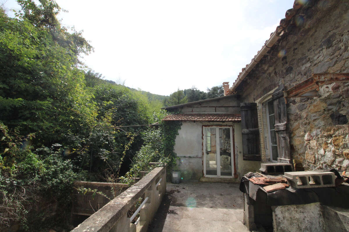 Maison de caractere d'un volume 333 m2  + dependance 86 m2. - photo 69