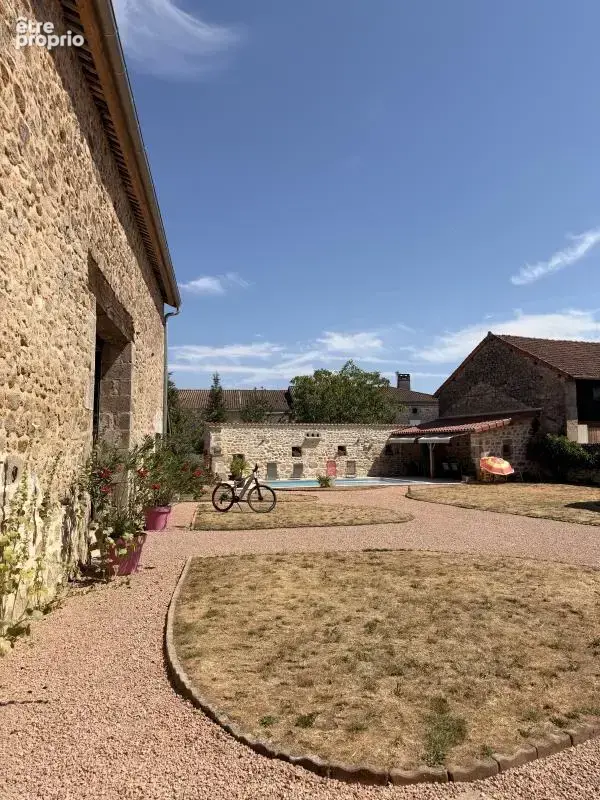 Maison 7 pièces 180 m² à vendre à Piegut-Pluviers (24360) - photo 5