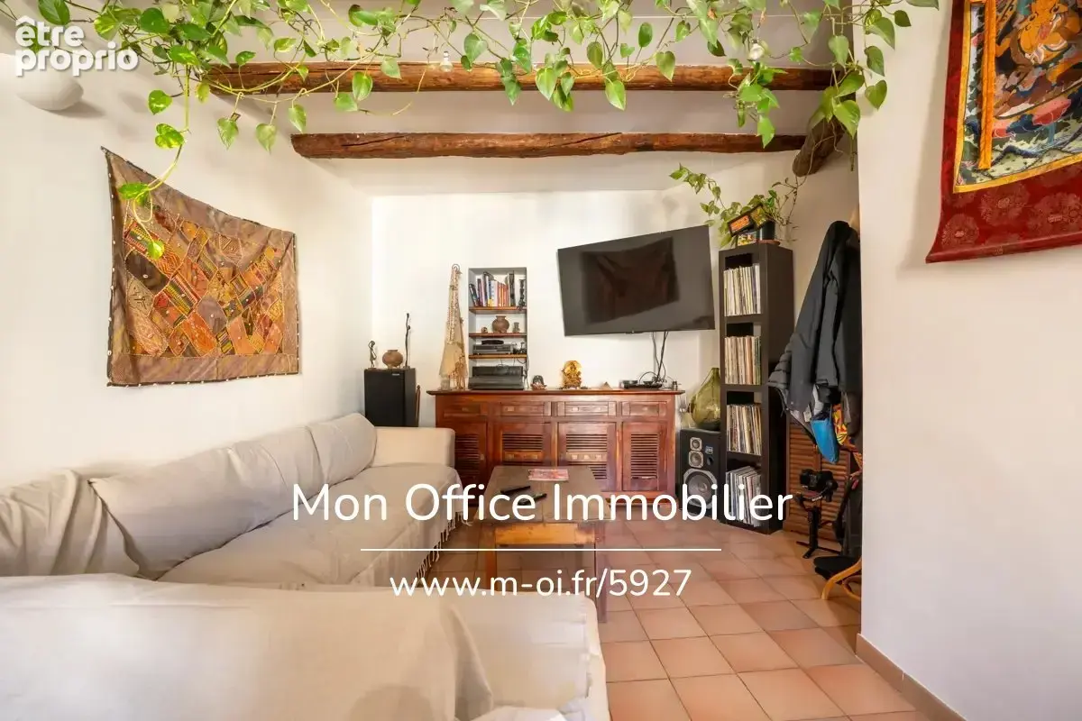 Référence : 7409-SKA - Maison de village avec une terrasse, deux garages et deux caves - photo 9