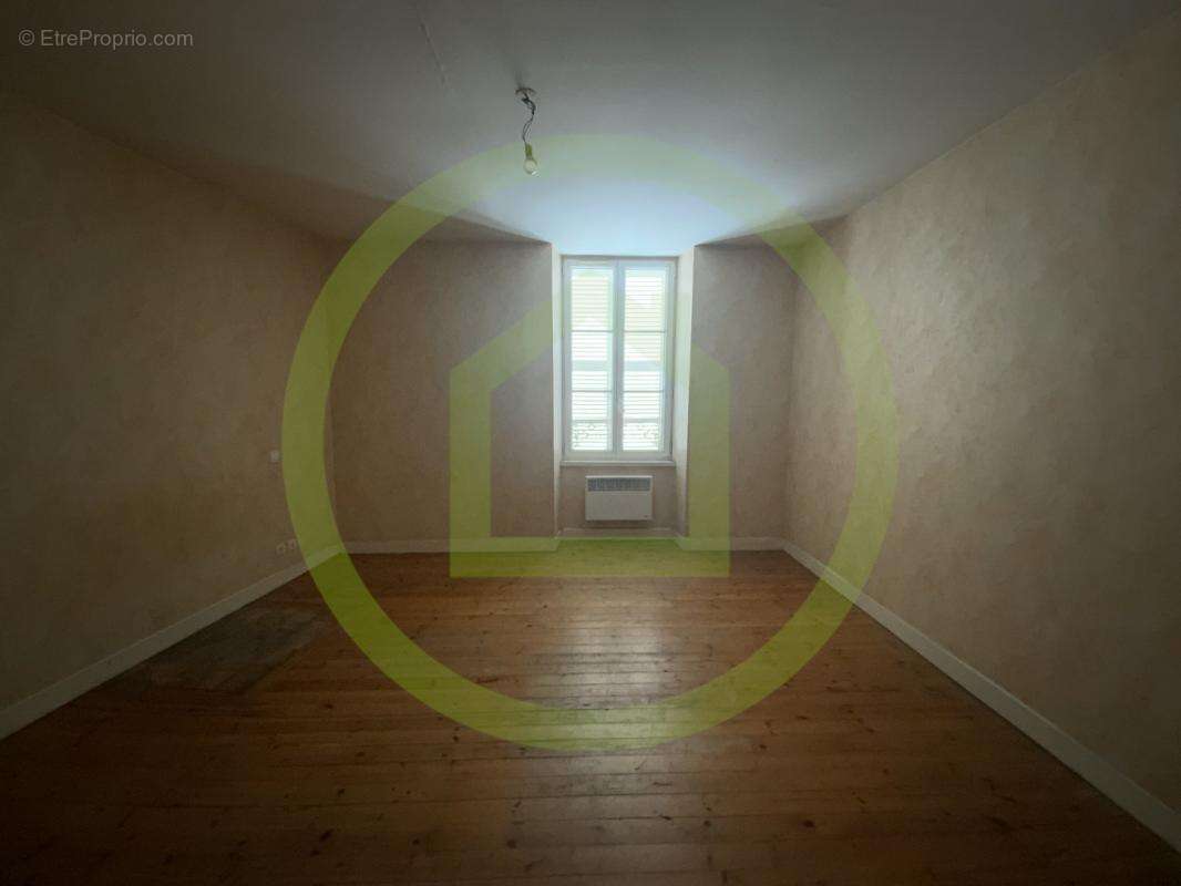 Maison à GENOUILLAC