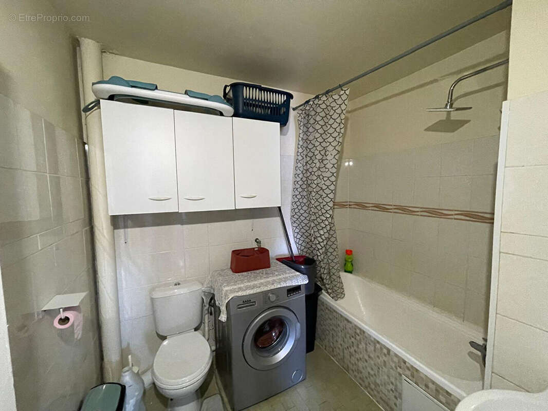 Appartement à LES PAVILLONS-SOUS-BOIS