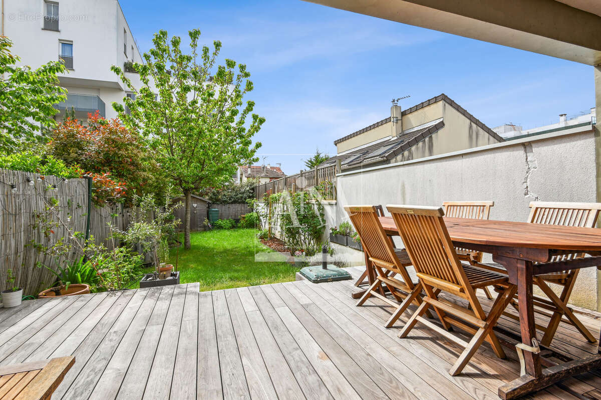 Appartement à NANTERRE