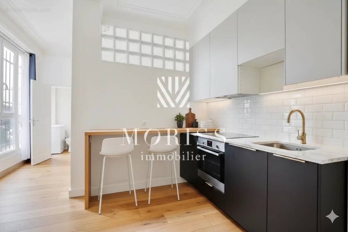 Appartement à PARIS-17E