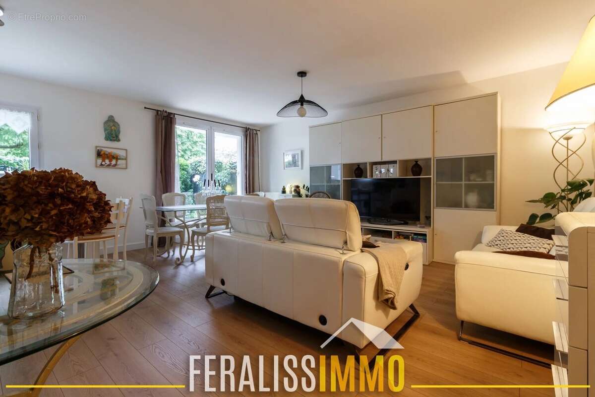 Appartement à JOUY-LE-MOUTIER