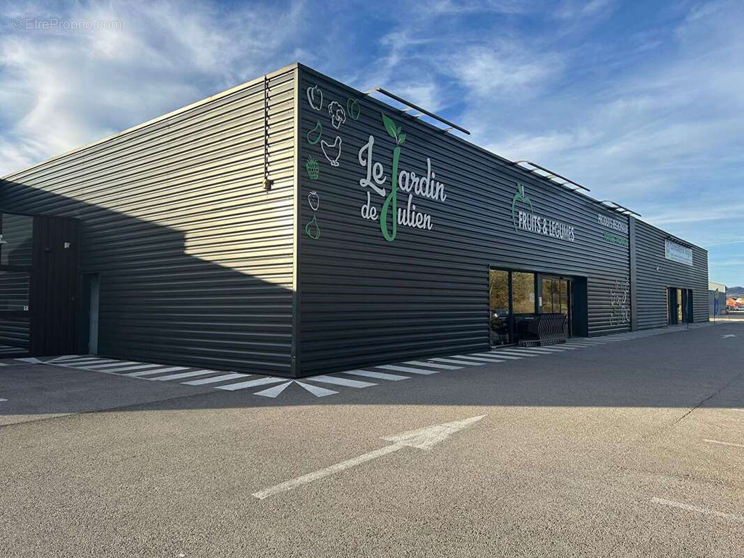 Commerce à OYONNAX