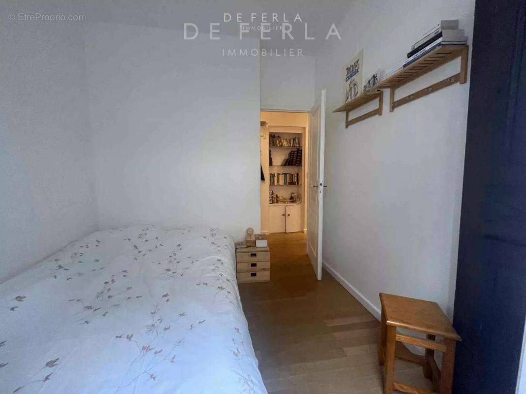 Appartement à PARIS-7E